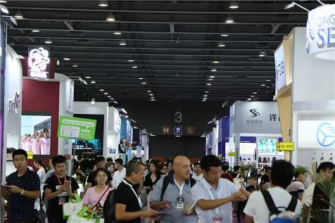 半岛医疗携防脱生发新科技亮相广州发博会，引领护发新潮流